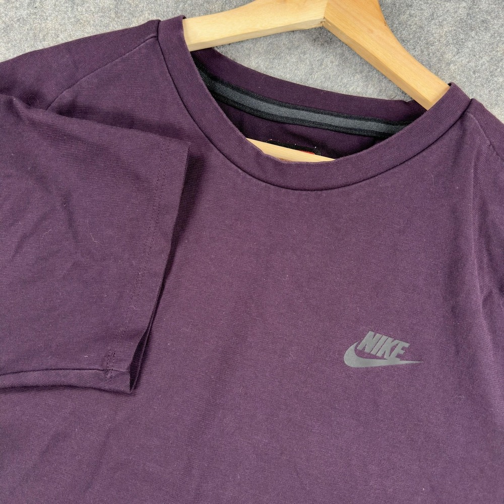 Nike Bonded Shirt Mens Small Purple Futura Swoosh Logo Crew Neck Tee 861520-652